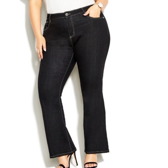 City Chic Pants - CITY CHIC Jeans 
CC Short Bootleg Jean - black